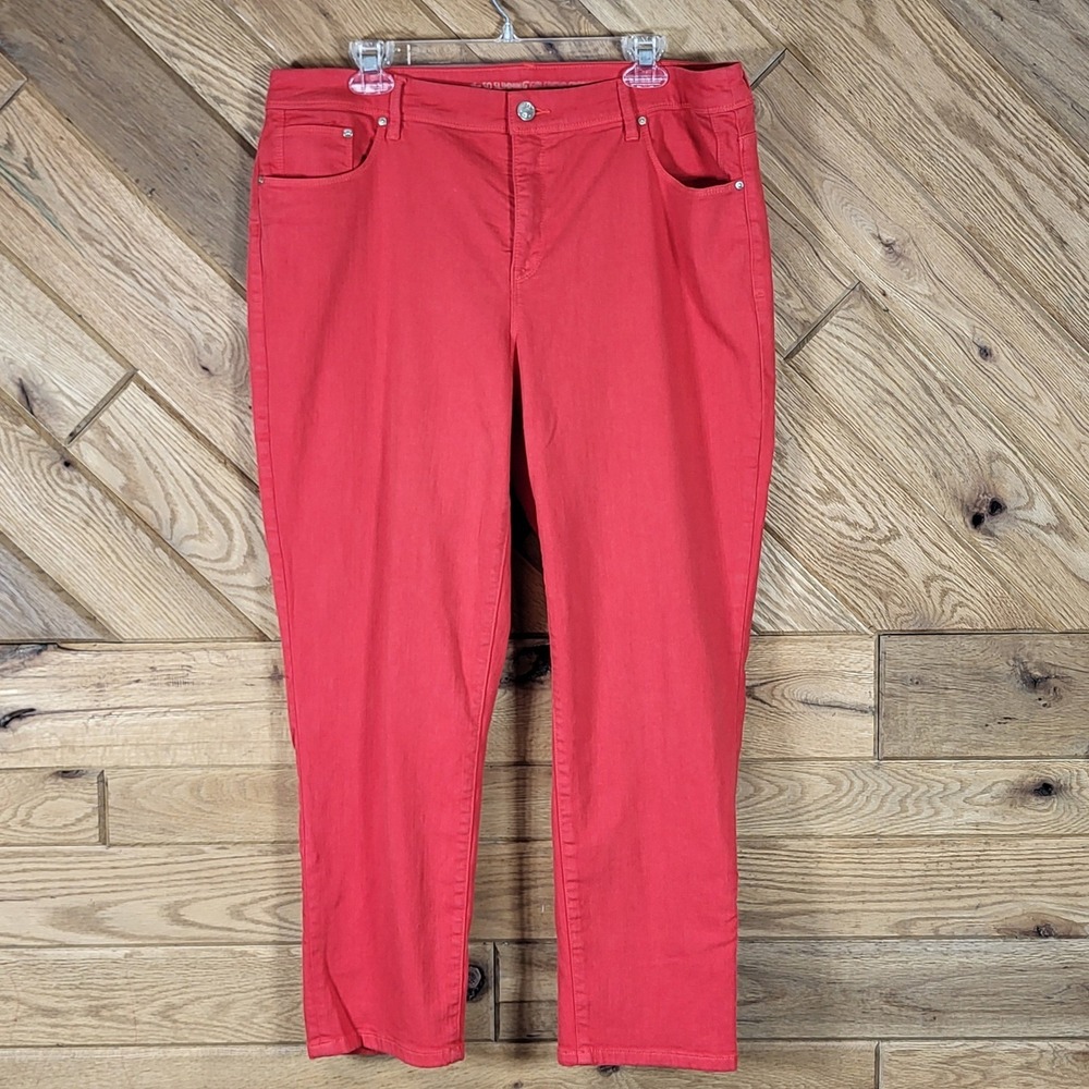 Chico's So Slimming Girlfriend Crop Pants Women Size 3 Red Stretch Denim Jeans